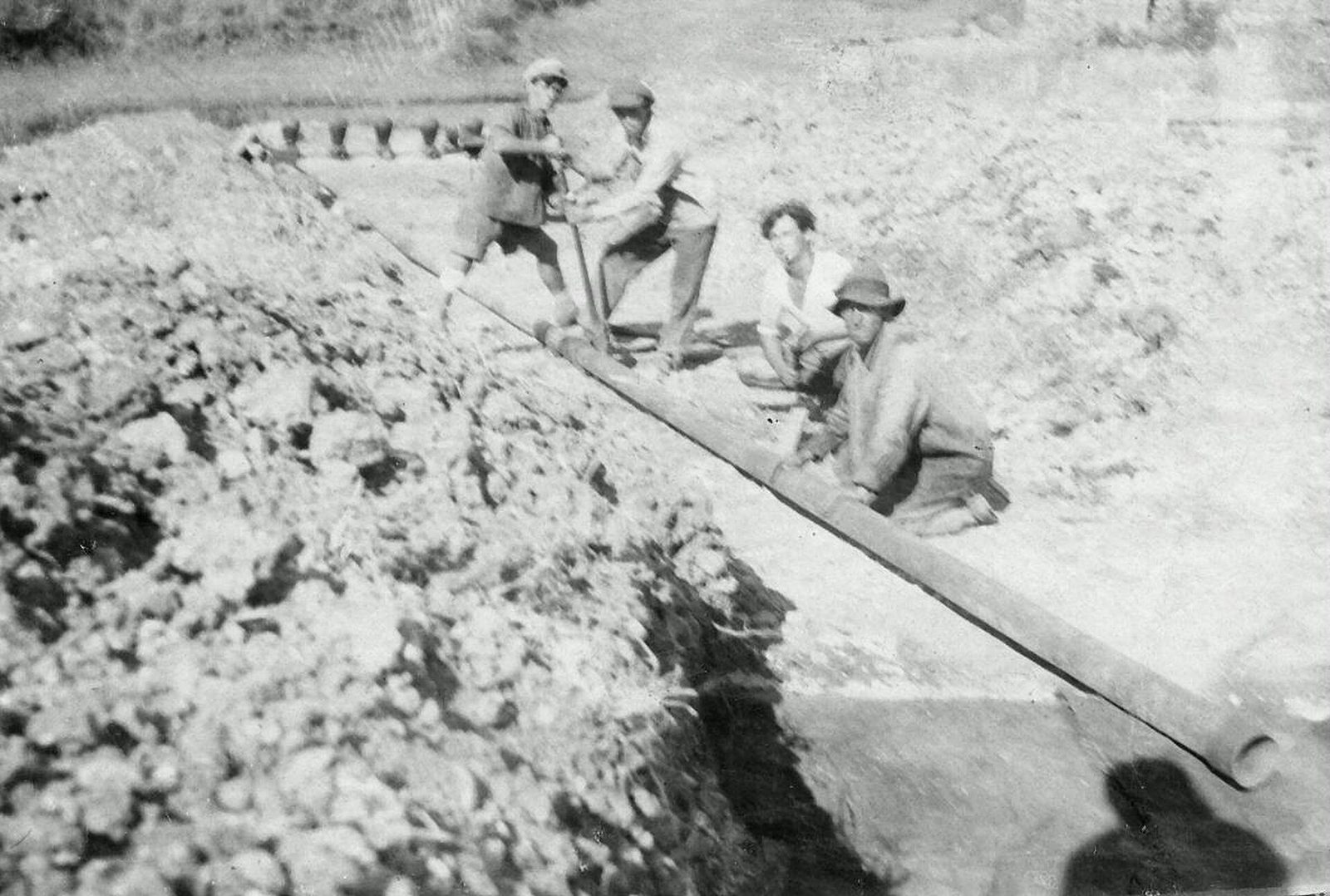 Workers laying a new drinking water pipeline